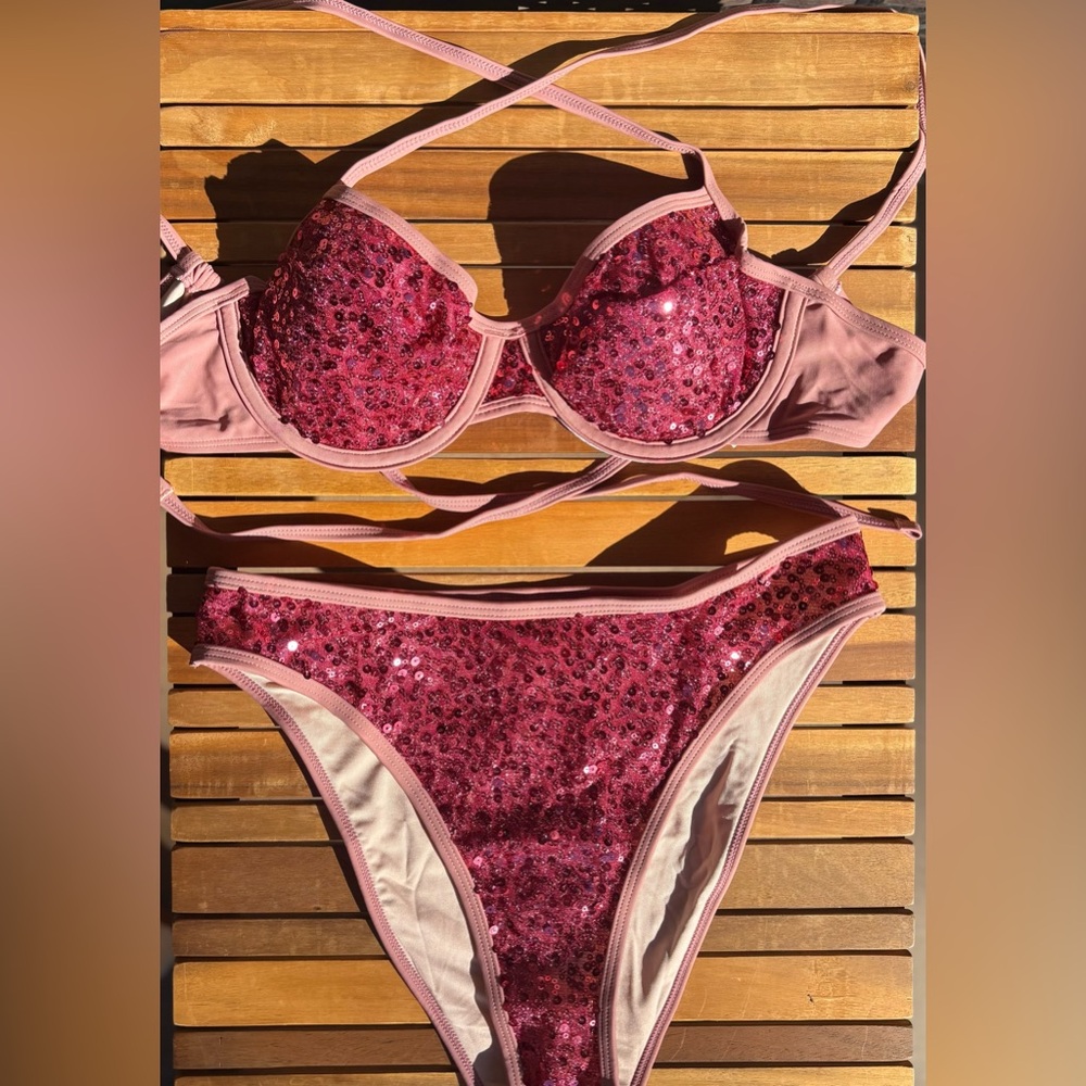 SMALL NWT CUPSHE Pink Mauve Sparkle Sequin Adjustable Wire Bikini Bra set